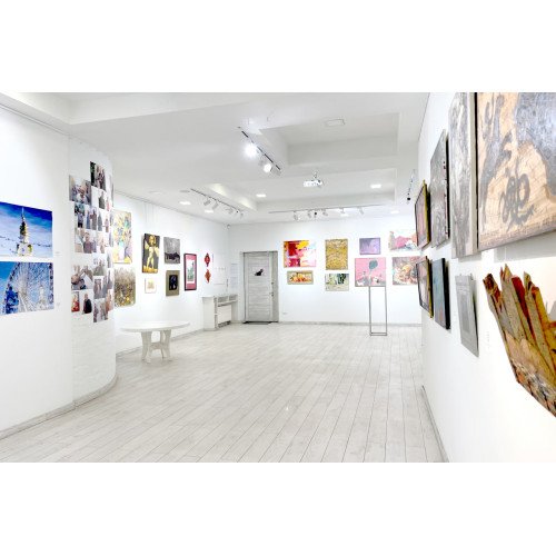 10 років разом / виставка подарунків