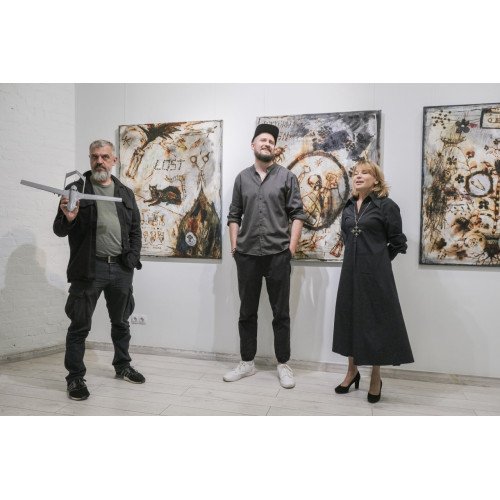 У ЦСМ "Білий Світ" проходить виставка Влада Кришовського "Кінець дитинства"